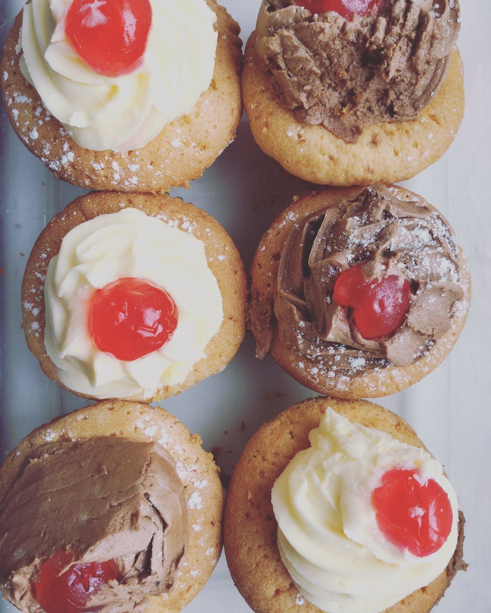 _PhilipMorris's tweet photo. Homemade buttercream cupcakes with an extra glossy cherry on top 😘🍰 #PartWithAPound @SunshineRadio @StMichaelsHosp https://t.co/zLkaHL44Kc