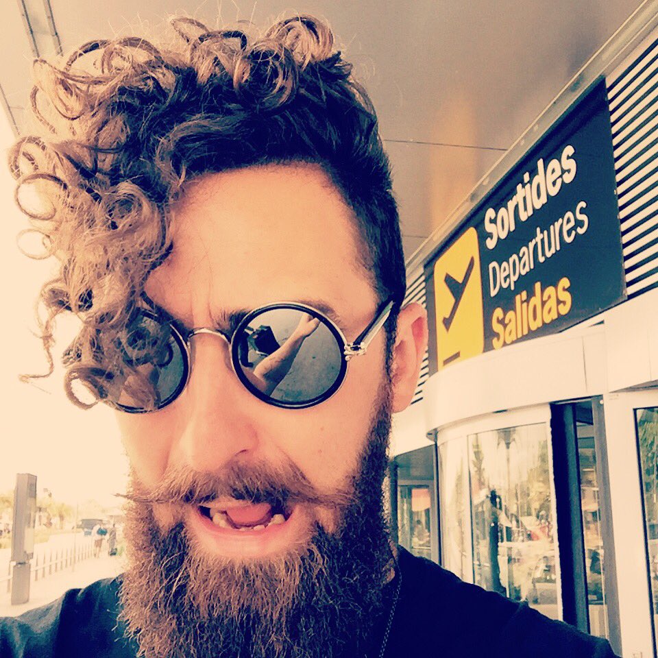jackymaughan's tweet photo. Newcastle theneet, Darlington themorra and Sunderland Sunday...ALRIGHT BANK HOLIDAY! #pardeetime 🎉🎉🎉 https://t.co/OuOkKi08g8