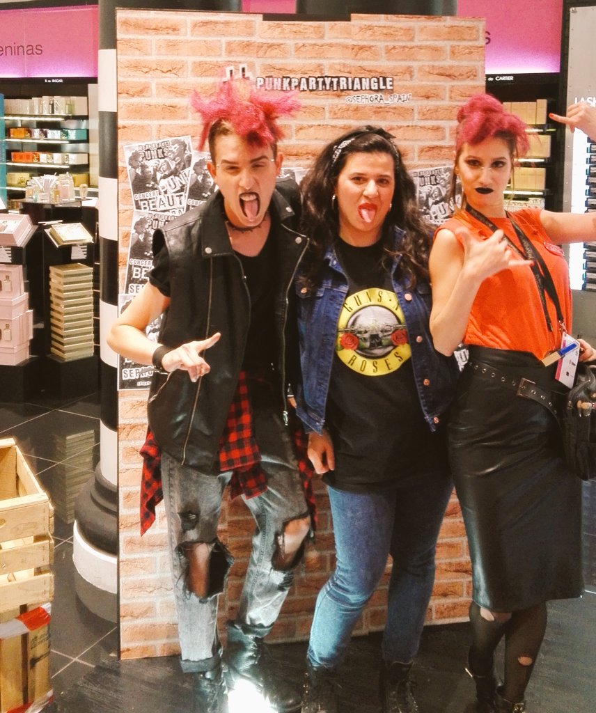 debolectora's tweet photo. #punkparty@Sephora_spain https://t.co/YCt5IgcflZ