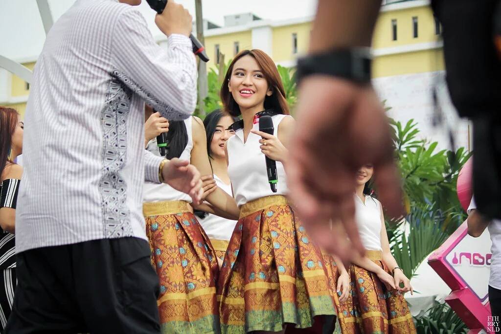 NoviAnatic_ARMY's tweet photo. 👸 Muti ChiBi 👸 at Inbox SCTV 27/05/2016 | #mutichibi #cherrybelle #cherrybelleindonesia #girls #indonesia #girlband… https://t.co/0ss549ESmv