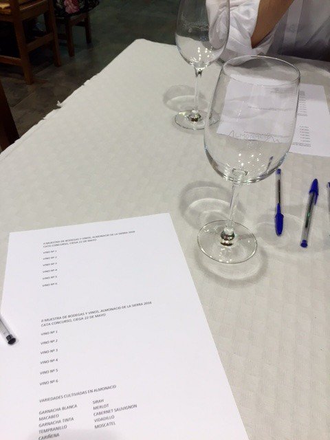 BdsDelSenorio's tweet photo. En el marco de la II Muestra de Bodegas y Vinos se celebraron el concurso de cata de vinos monovarietales a ciegas. https://t.co/fDakezUKjH