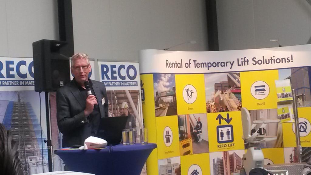 MarcoWaagmees's tweet photo. Presentatie #Liftinsituut inzake nieuwe RL liften @Recolifteu liftdag. Volledige training via #Liftacademy. https://t.co/iN4l6ZZIyM