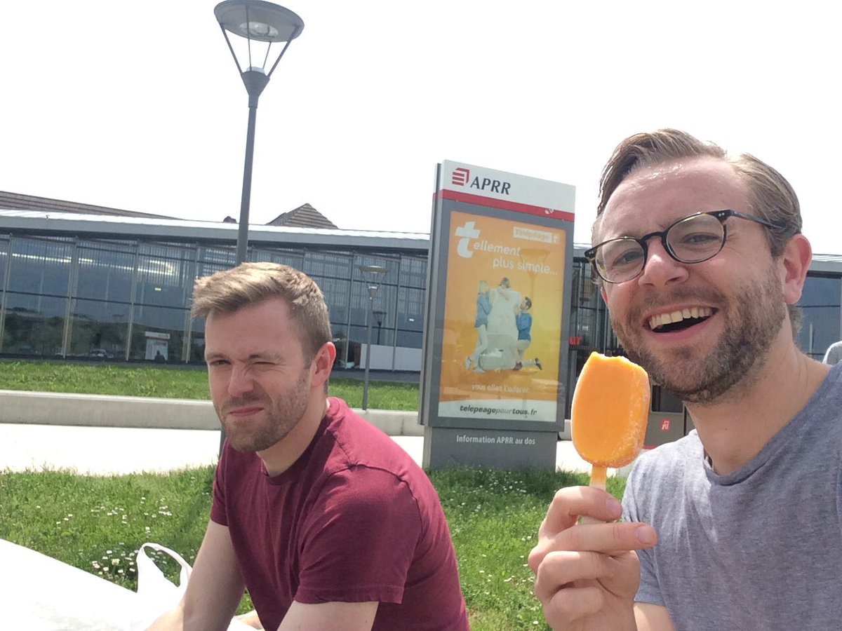 jacklowemusic's tweet photo. #lollytime #auroratruckersarego https://t.co/daH9tle6mc