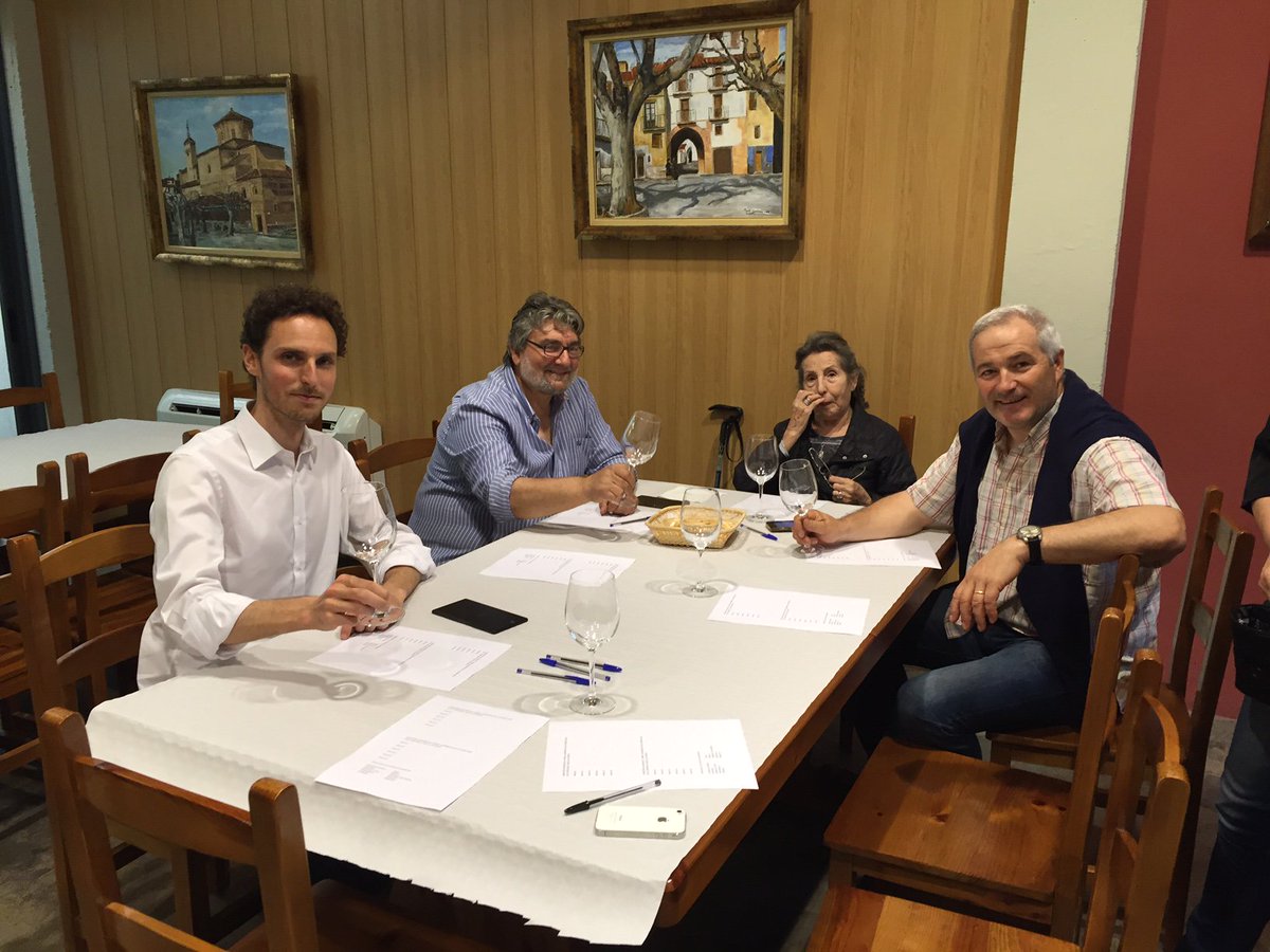 BdsDelSenorio's tweet photo. En el marco de la II Muestra de Bodegas y Vinos se celebraron el concurso de cata de vinos monovarietales a ciegas. https://t.co/fDakezUKjH