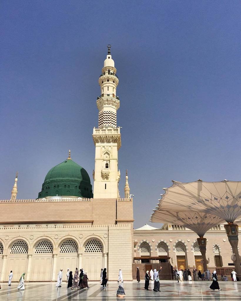 seemymosque's tweet photo. Dua kalimah syahadah adalah bukti bahwa cinta kepada Allah dan Rasulullah tidak terpisah. Cinta Allah itu tujuan, c… https://t.co/WFOjN4Xgr3