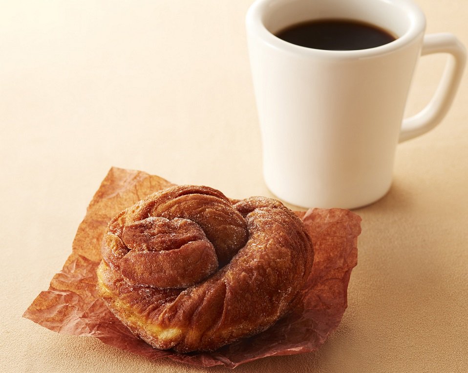タリーズコーヒージャパン株式会社 ユニークな形のスパイシードーナツ登場 ドーナツチュロス スパイスキャラメルシュガー 260円 キャラメルソースを生地に織りまぜて シナモン クローブ ナツメグをまぶしました 週末のコーヒータイムにどうぞ タリーズコーヒージャパン株式会社 ユニークな形のスパイシードーナツ登場 ドーナツチュロス スパイスキャラメルシュガー 260円 キャラメルソースを生地に織りまぜて シナモン クローブ ナツメグをまぶしました 週末のコーヒータイムにどうぞ
