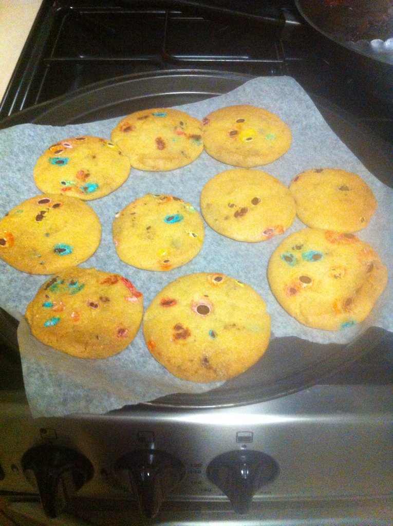 Twistie3's tweet photo. I made things. Free cookies!*
Come and get them. *Cookies not actually free, they all belong to me. #cookieee https://t.co/iGhc9OSsWU
