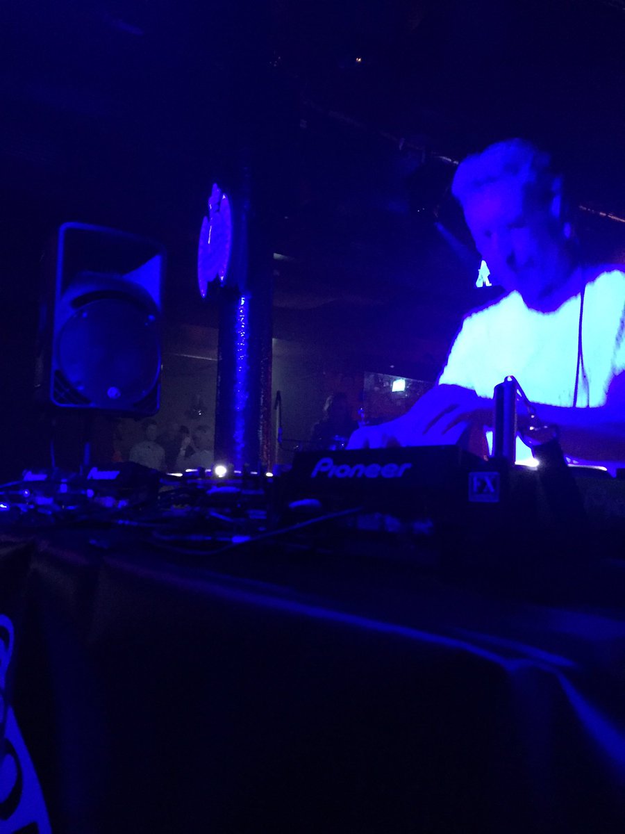 hibeckygordon's tweet image. Amazing @InterfaceInc #CDW2016  closing party last night! #DancingShoes