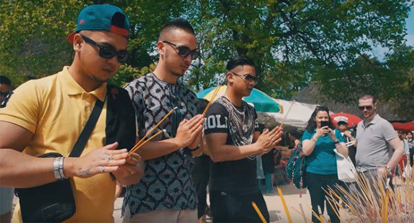 Okabol's tweet photo. Après le #Ouloulou de Booba, découvrez le #oulala de @MksOfficiel1 #musique #afrotrap #asia https://t.co/0ykSSz3fGS https://t.co/PLt7M5Dt4h