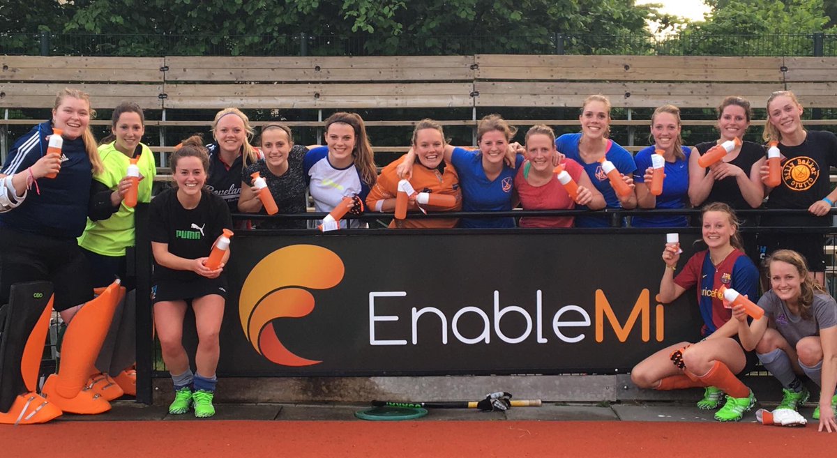 Jeetje wat een verrassing! Gisteren kregen we na training gave oranje Doppers van pientere doorpakkers <a href="/EnableMi/">Enablemi</a>