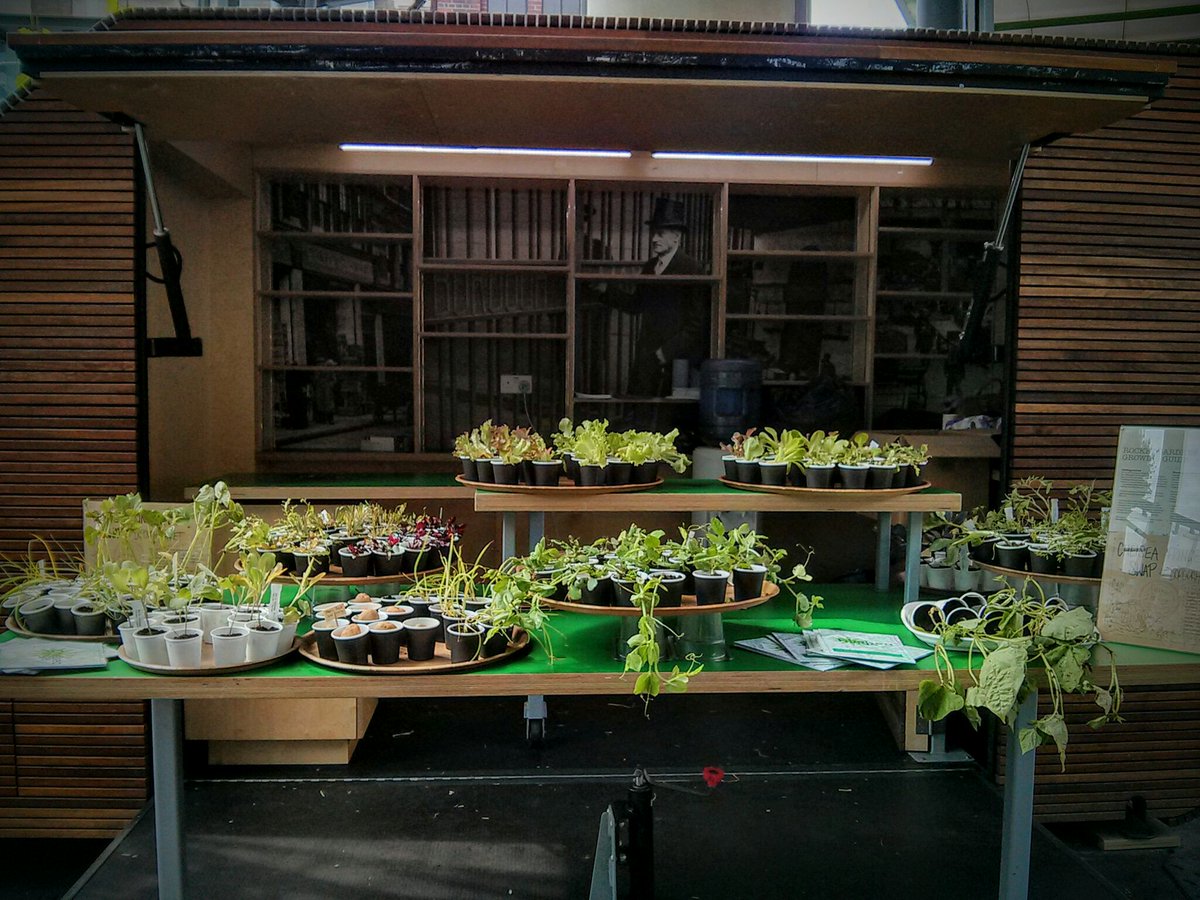 Plant swap underway @boroughmarket as part of <a href="/ChelseaFringe/">Chelsea Fringe</a> 12-2pm today! Bring a plant, take a plant. Simples!