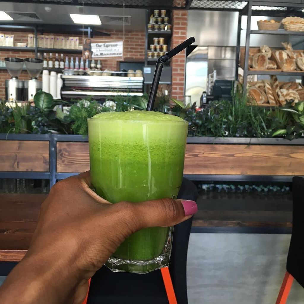 paigethorne88's tweet photo. #greenjuice by belleandfit Go Green juice
#greens #veggies #juice #healthyeating #organicf… https://t.co/ekOPfGm315 https://t.co/CTt164WrYz