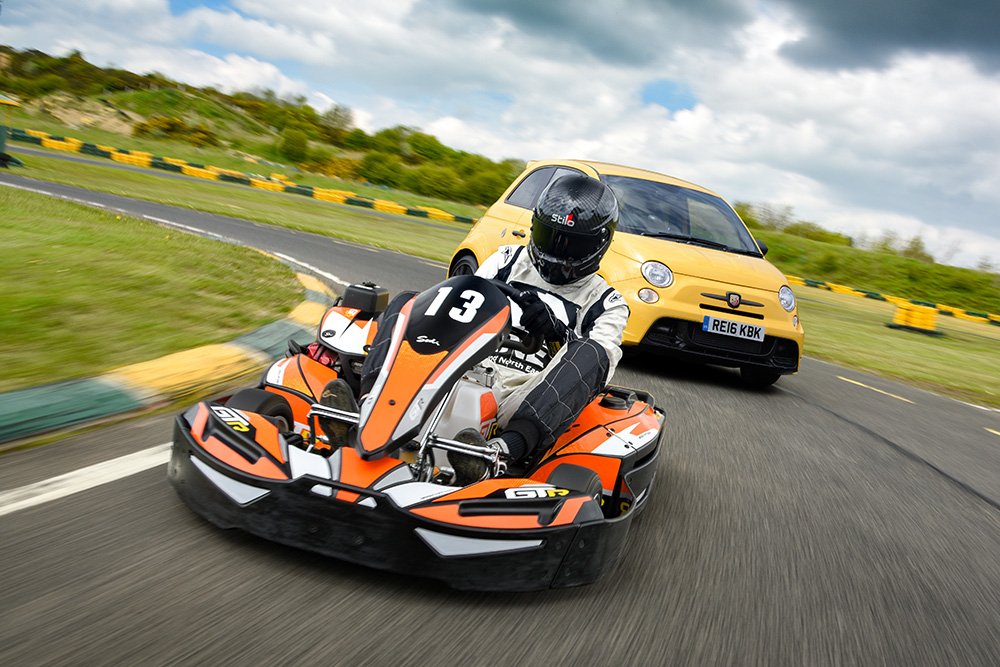 GorillaImages's tweet photo. Gokart vs Gokart @FIAT_UK @AbarthUK https://t.co/pvQVimb7hU