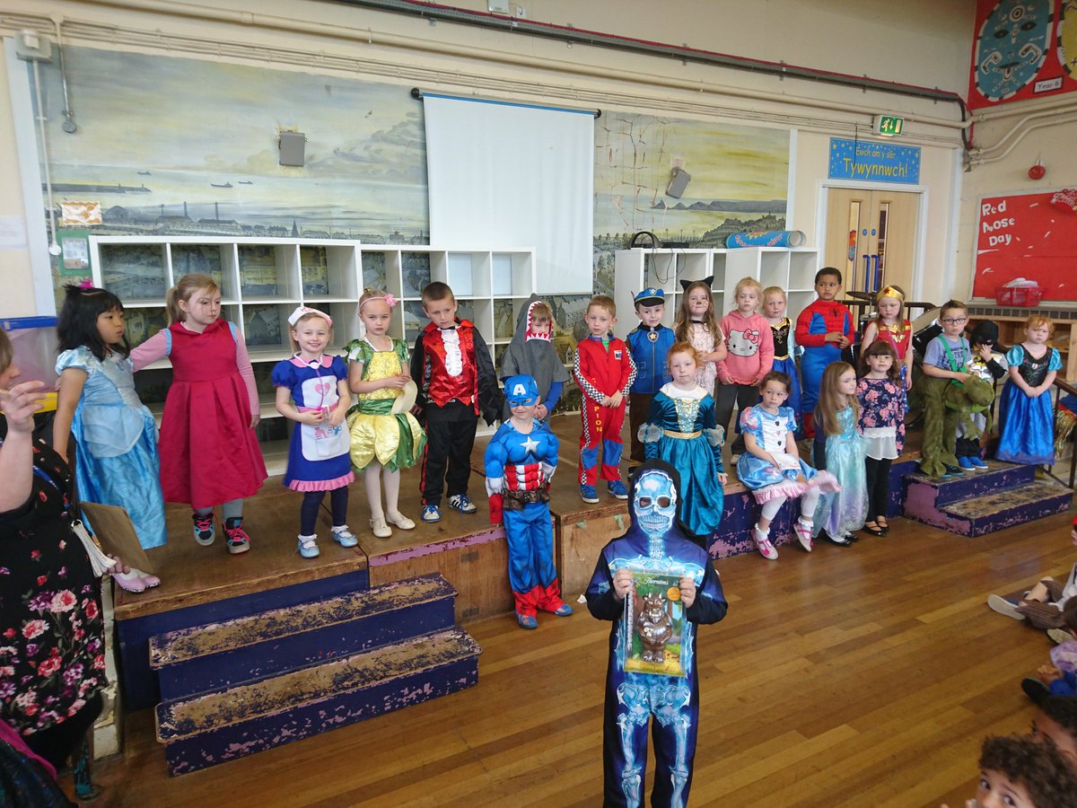 portmeadp's tweet photo. The costumes are being judged. Don't they look amazing. Here are the Foundation Phase classes. #pmdpcom https://t.co/Gdoc6fPq6c