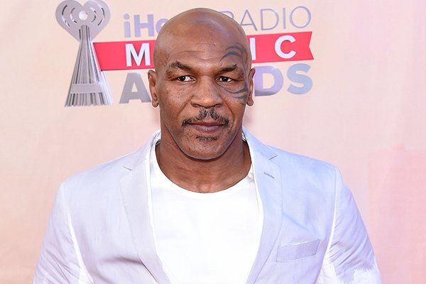 edition_daily's tweet photo. Top 15 Celebrities You Didn't Know Are Muslim! -  https://t.co/xnFr5wyTIK https://t.co/pp79D2QSS4