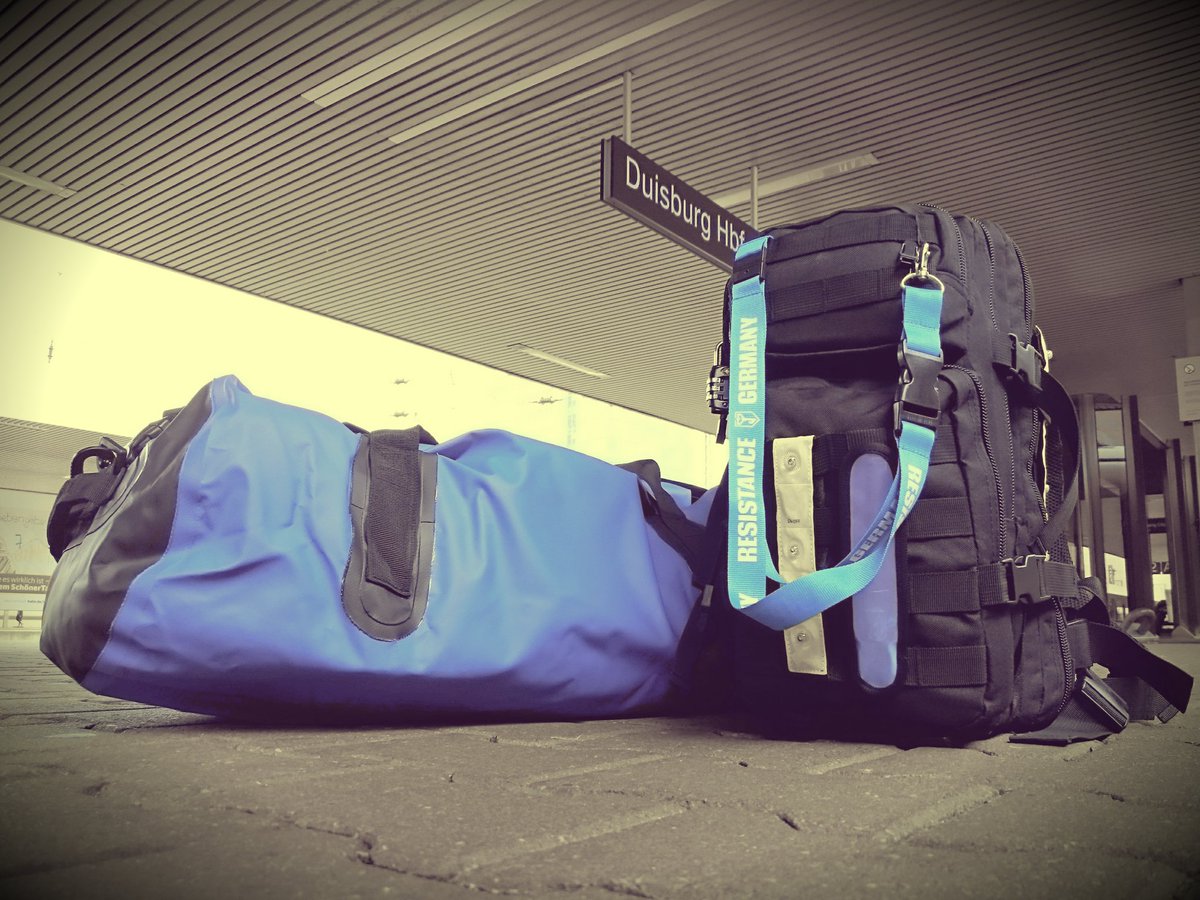 JKraewinkel's tweet photo. Wenn der #KaepntK eine Reise macht...
Auf nach #Rotterdam.
#AegisNova #Resistance #DieWilde13 #Ingress #RuckGress https://t.co/RaSGpEkuW7