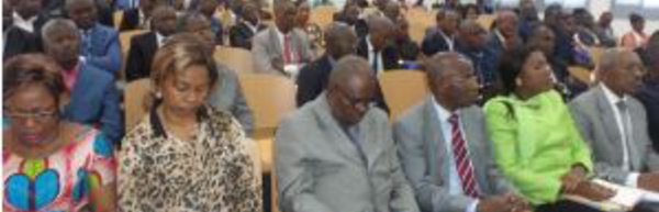 etudiantcongo's tweet photo. Enseignement supérieur : redorer le blason de l'université Marien-Ngouabi, une priorité... https://t.co/9EIy2UTcBa https://t.co/Elp1u6kvKc