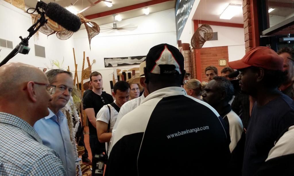 #Maningrida Arts staff meet with @billshortenmp today in #Arnhemland. #indigenous #aboriginal #art #Election2016
