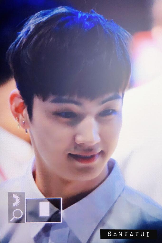 santatui's tweet photo. 160527 #JB https://t.co/QIrDclJcjO
