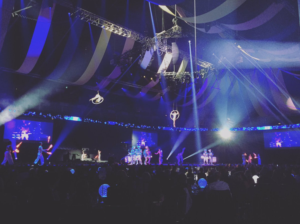 89CKM's tweet photo. Something a little different at the #o2arena last night #london @cirquebijou @TheO2Venues @hawthornbiz https://t.co/WdaHkJzKhQ