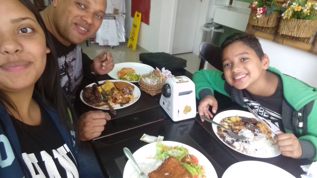 Robmonarca's tweet image. 