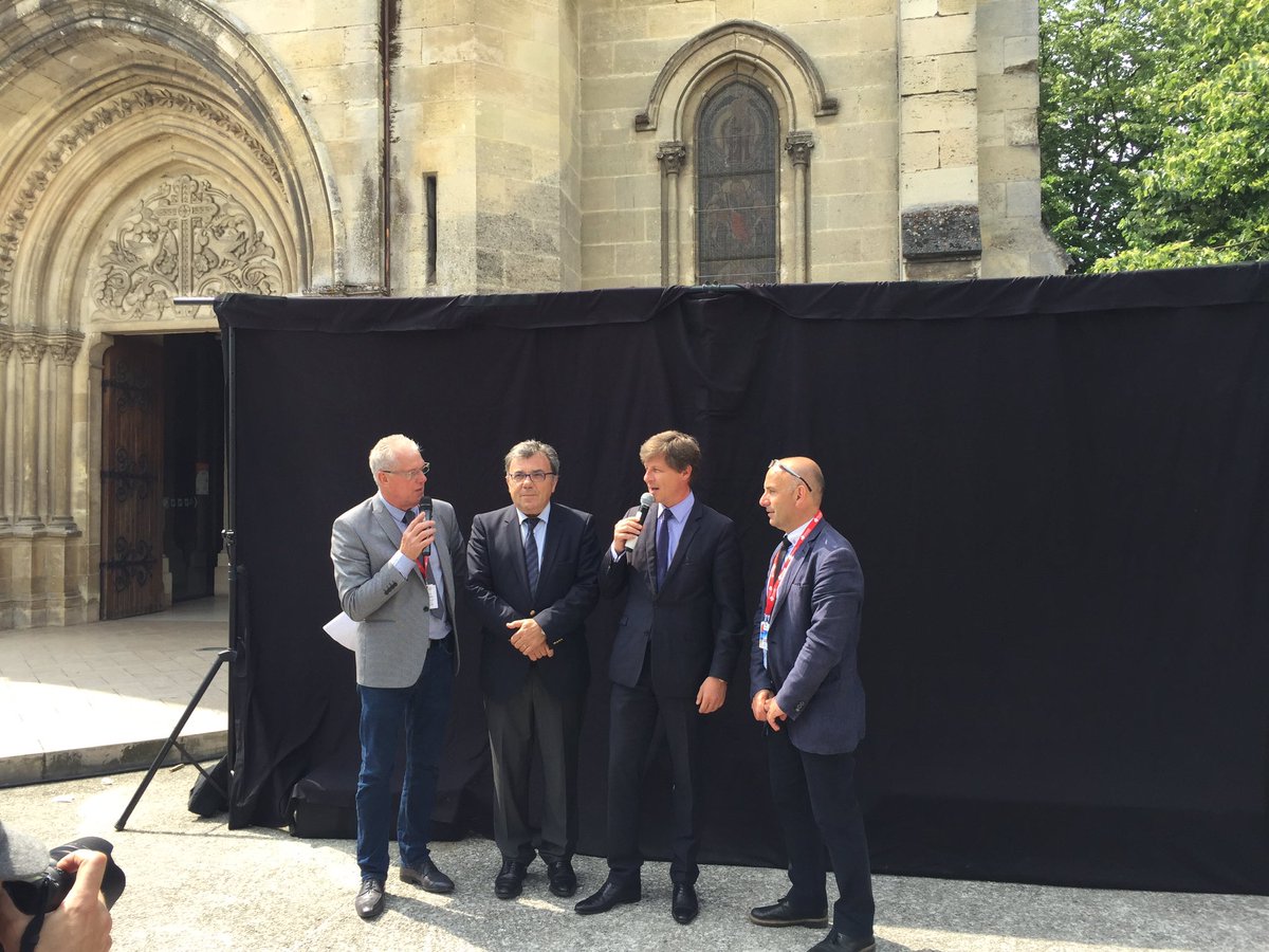 NicolasFlorian_'s tweet photo. Avec @geraldineamouro et @LOTHAIREpierre pour le lancement du #TourdeGironde à #Bordeaux Cauderan. https://t.co/B7UDV1s2T8