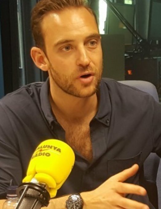 nebonetbagant's tweet image. #CatMigdia amb reflexions de Joël Dicker" al #Sentits sobre la seva nova publicació “El llibre dels Baltimore”.