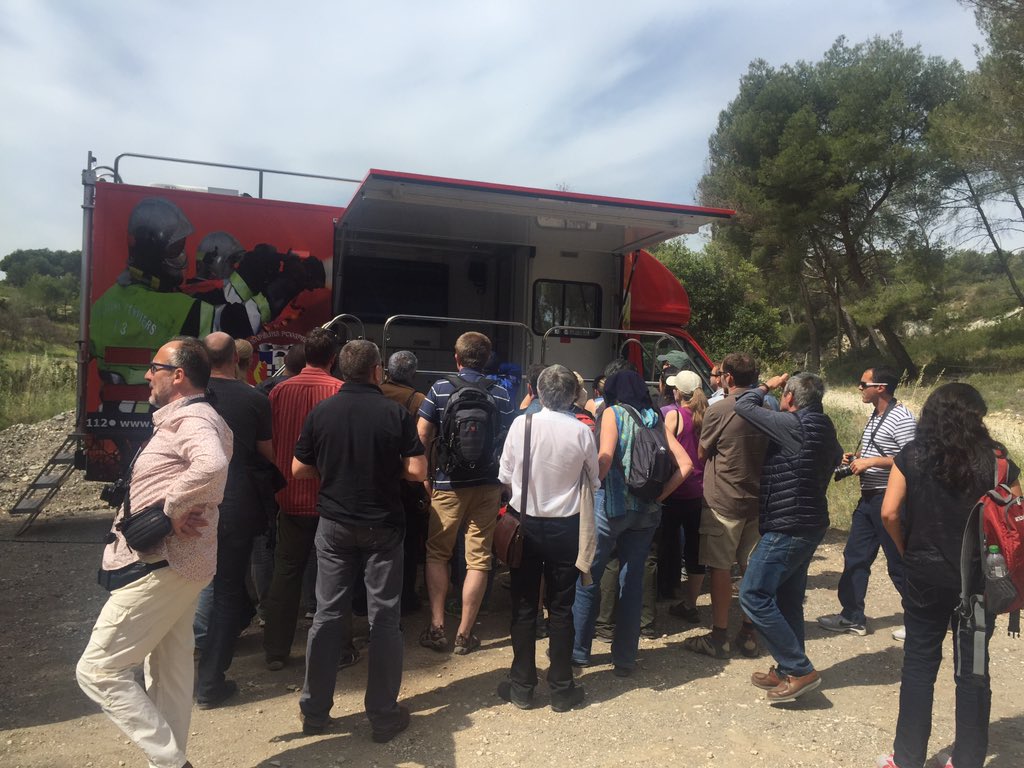 CrichoFSN's tweet photo. #forestfire2016 today field trip at @EntenteValabre & @SDIS13 attendees are very interested. https://t.co/LhWvwzF3Mf