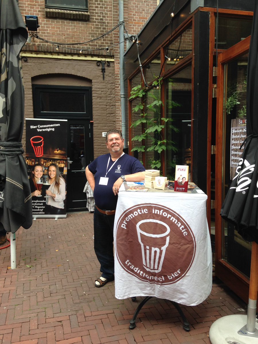 Het is 14:00 uur, we kunnen beginnen!!!! Wij staan voor café den Koopman! @KoopmansPraat