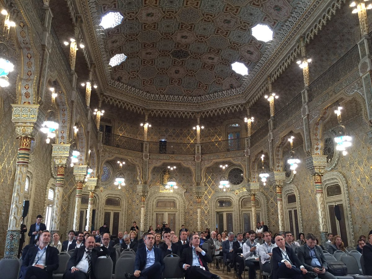 StephanMorais's tweet photo. Wonderful location in #Porto to close the @scaleupporto @EBAN_org #ScaleUpForEurope #PalaciodaBolsa https://t.co/p2xMAyi7Yy