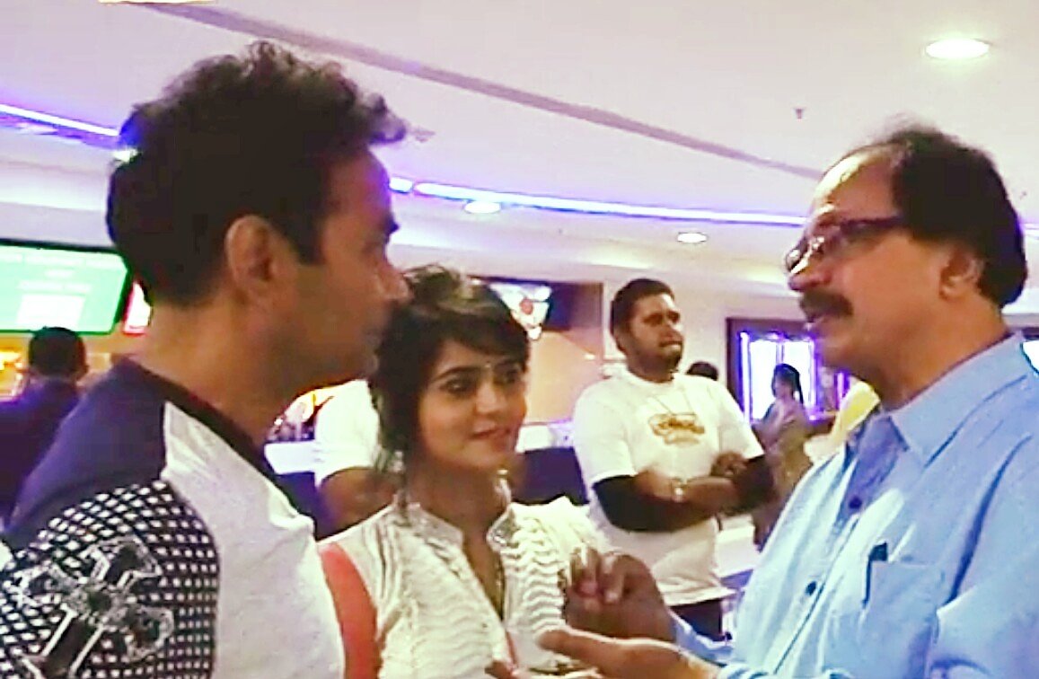 MayuriFans4's tweet photo. Namma #natrajaservice Sharan sir watched Ishtakamya...💟💟
Keep supporting https://t.co/jOGHxpcNRp