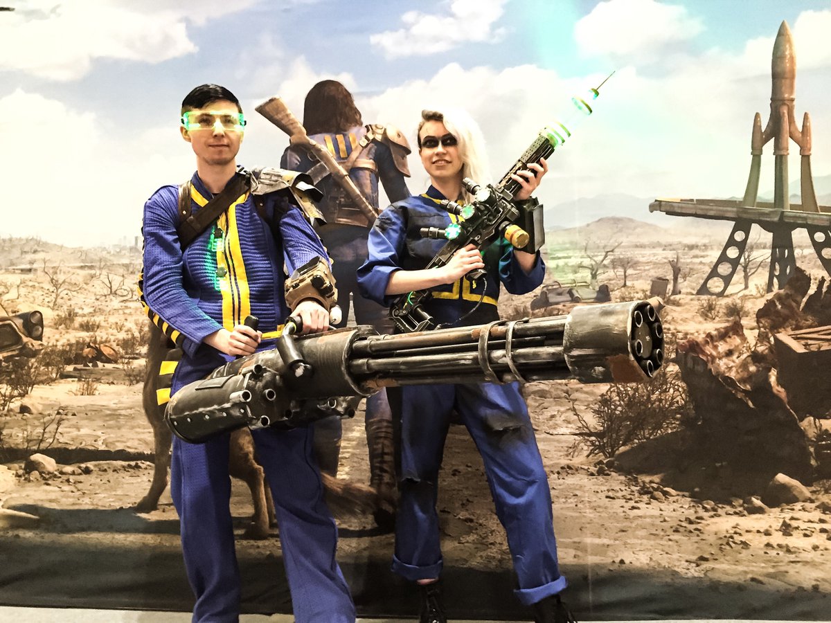 Fallout's tweet photo. These cosplayers came armed for the Commonwealth @Jammy_Twin @chain0fmem0ries @MCMComicCon #mcmLDN16 #FalloutMCM https://t.co/WXvTGciQLp
