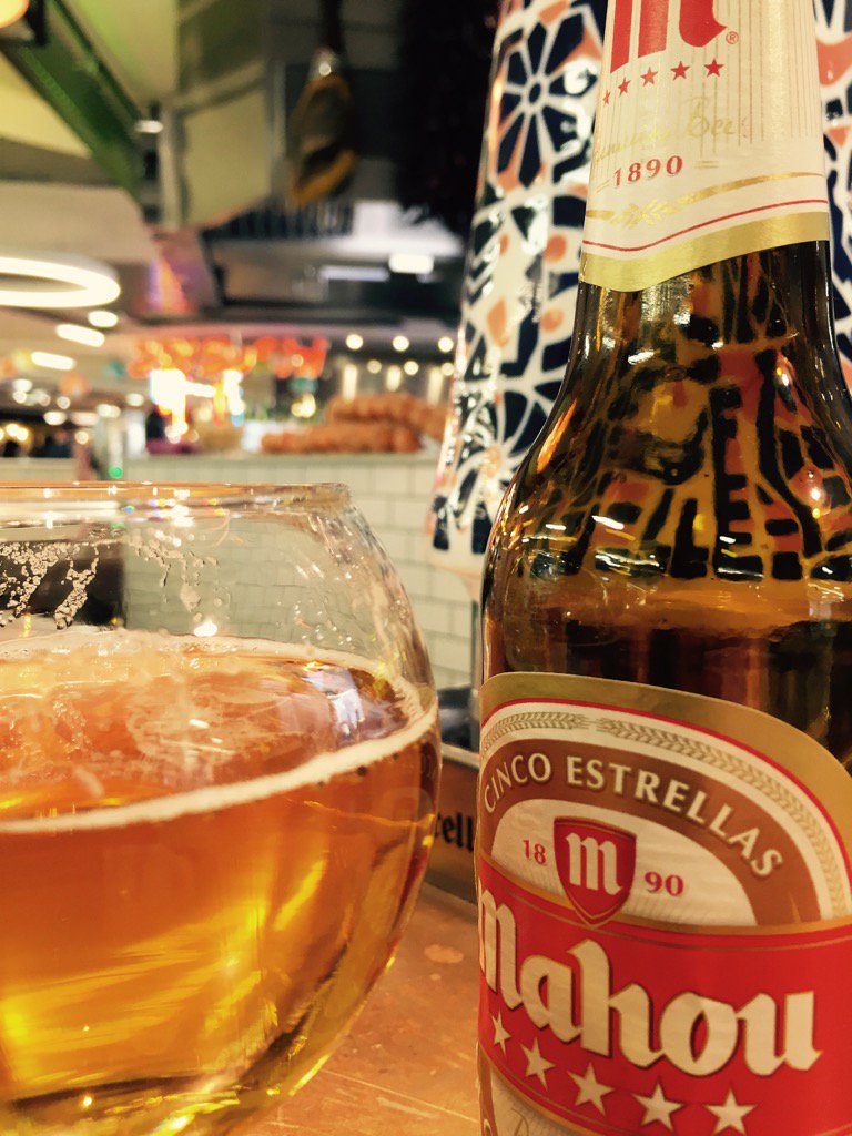 lou_bdfit's tweet photo. @harriet_hbpt @mahou_es Cumpleanos Feliz, Harriet! @atGrandCentral @tapasrevbham Never 2 early 4 anything Spanish ❤️ https://t.co/NfYmHkiKDn