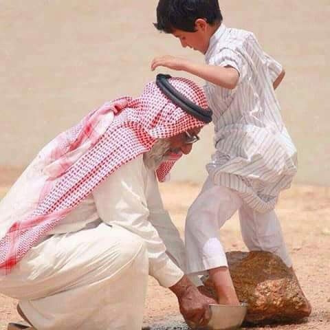Fahad8733's tweet photo. هذا الولد يبقى على ماتربيه
والطيب اللي ملتزم في صلاته
والشايب اللي منحني له يوضيه
يبغاه في سود الليالي عصاته https://t.co/1QjNiLbthm