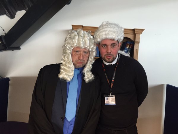 LawgisticsSales's tweet photo. @RMI_NAB and this one with @jambearjosh also #CDX16 makes me #motorhappy to be in the #motortrade @cars_portsmouth https://t.co/JMiUycuH3P