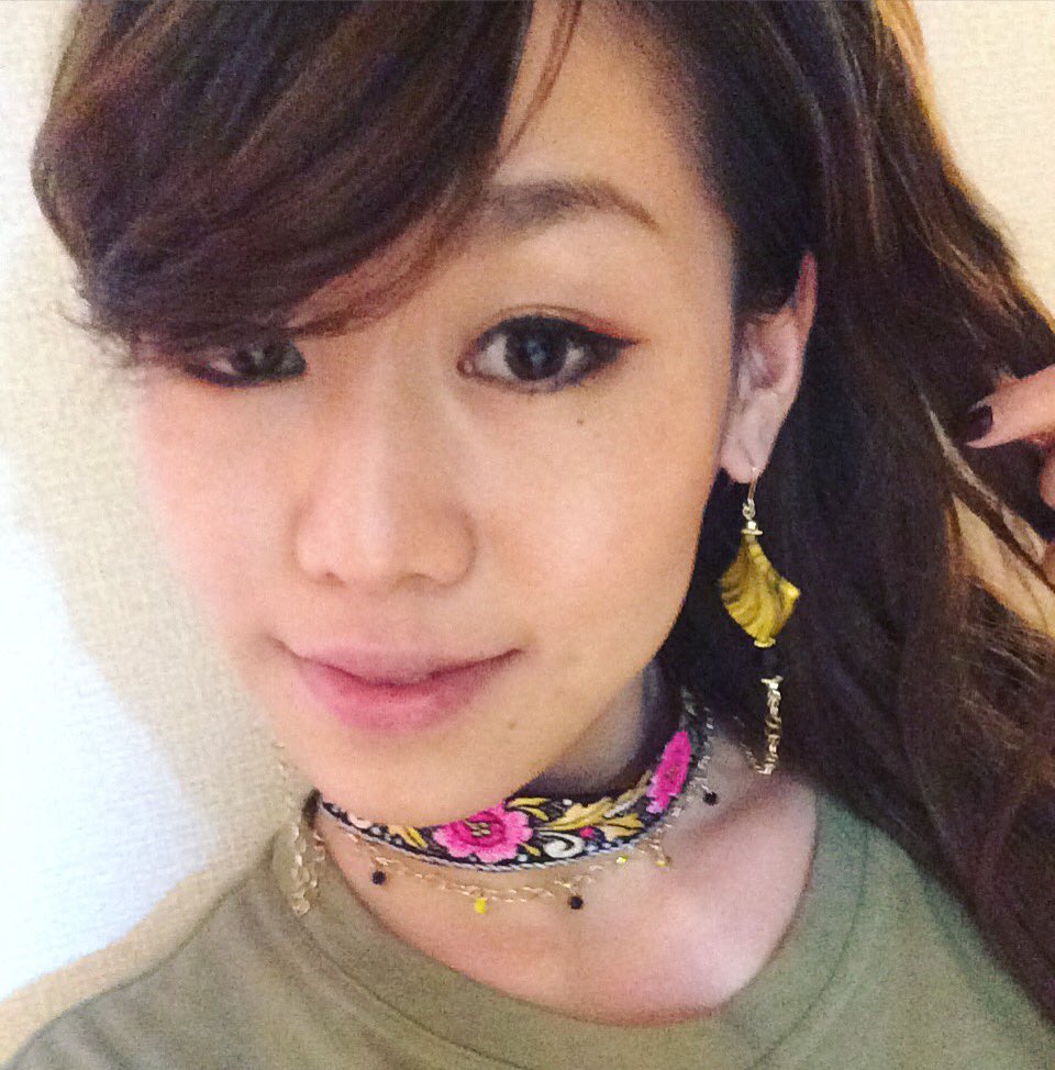 Heartbeat_tweet's tweet photo. NaNaちゃんのアクセサリーブランド・ALOHAdiamondsから新作!
ピアスにチョーカーがくっついたかわいいコをいただきました❤︎
かわい杉。
#ALOHAdiamonds
https://t.co/HhovbTa04q https://t.co/1vLBNgOIFk