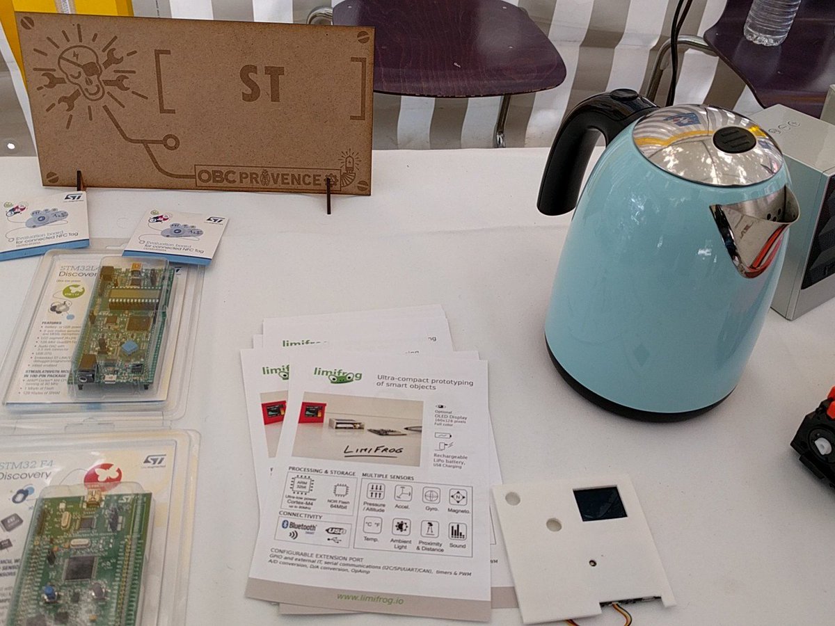 <a href="/LimiFrog/">LimiFrog</a> en expo à l'#obc <a href="/bidouillecamp/">Open Bidouille Camp</a>  d'Aix! Ça fait plaisir de voir des gens connus ;)