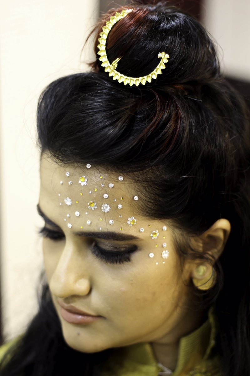 sonamohapatra's tweet photo. The Galaxy with the moon, the sun & the stars #IWore as Ardhanareshwara at the Kashish 2016 opening. https://t.co/Xs1U9c9sd2