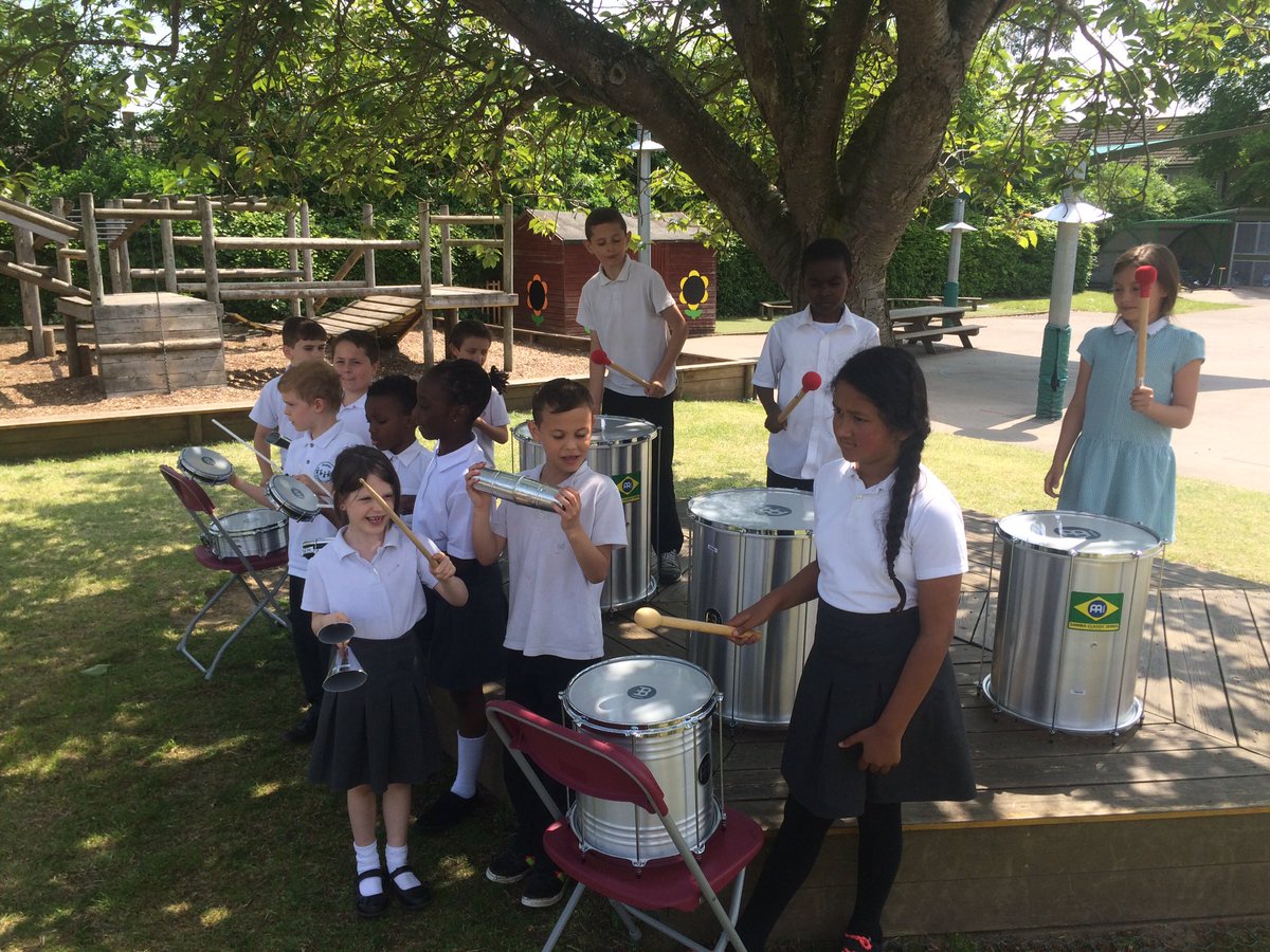 Nath_C1981's tweet photo. Samba in the sunshine @manor_primary with @FalconMps you have been brilliant. @BMaestros Mr Cole https://t.co/galCwucFPK