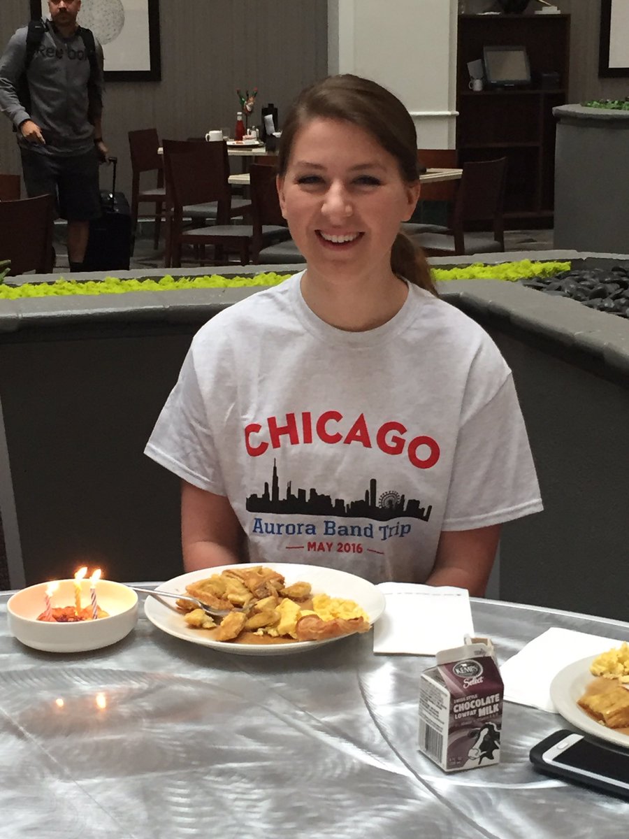 AngelaHackett's tweet photo. Celebrating 18 years with 93 friends at Six Flags today! Happy Birthday, Lillian! #aurorahuskies #ahsBandToChicago https://t.co/e9WyeHNeH5