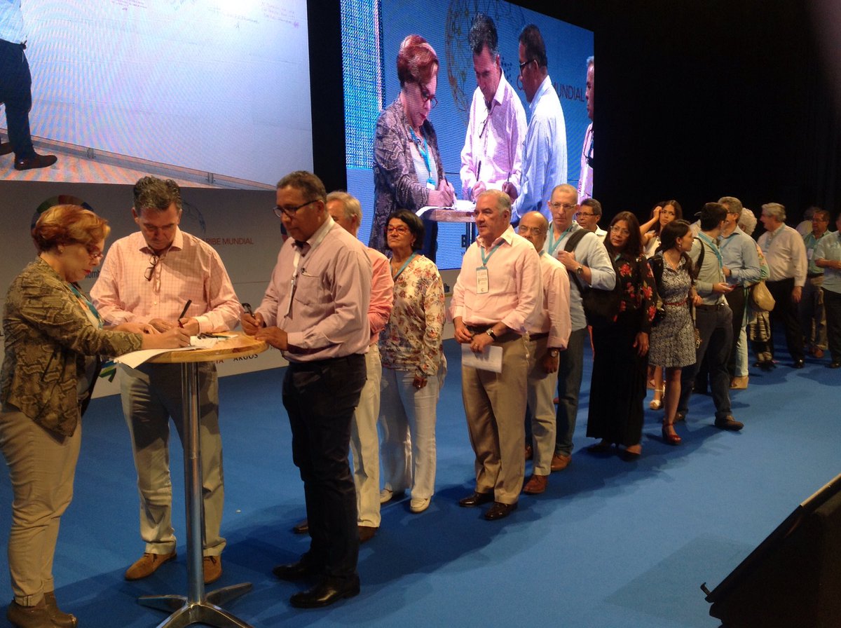 Los asistentes a #CaribeMundial firman el Pacto por el Caribe. ¡Hoy más que nunca todos somos Caribe!