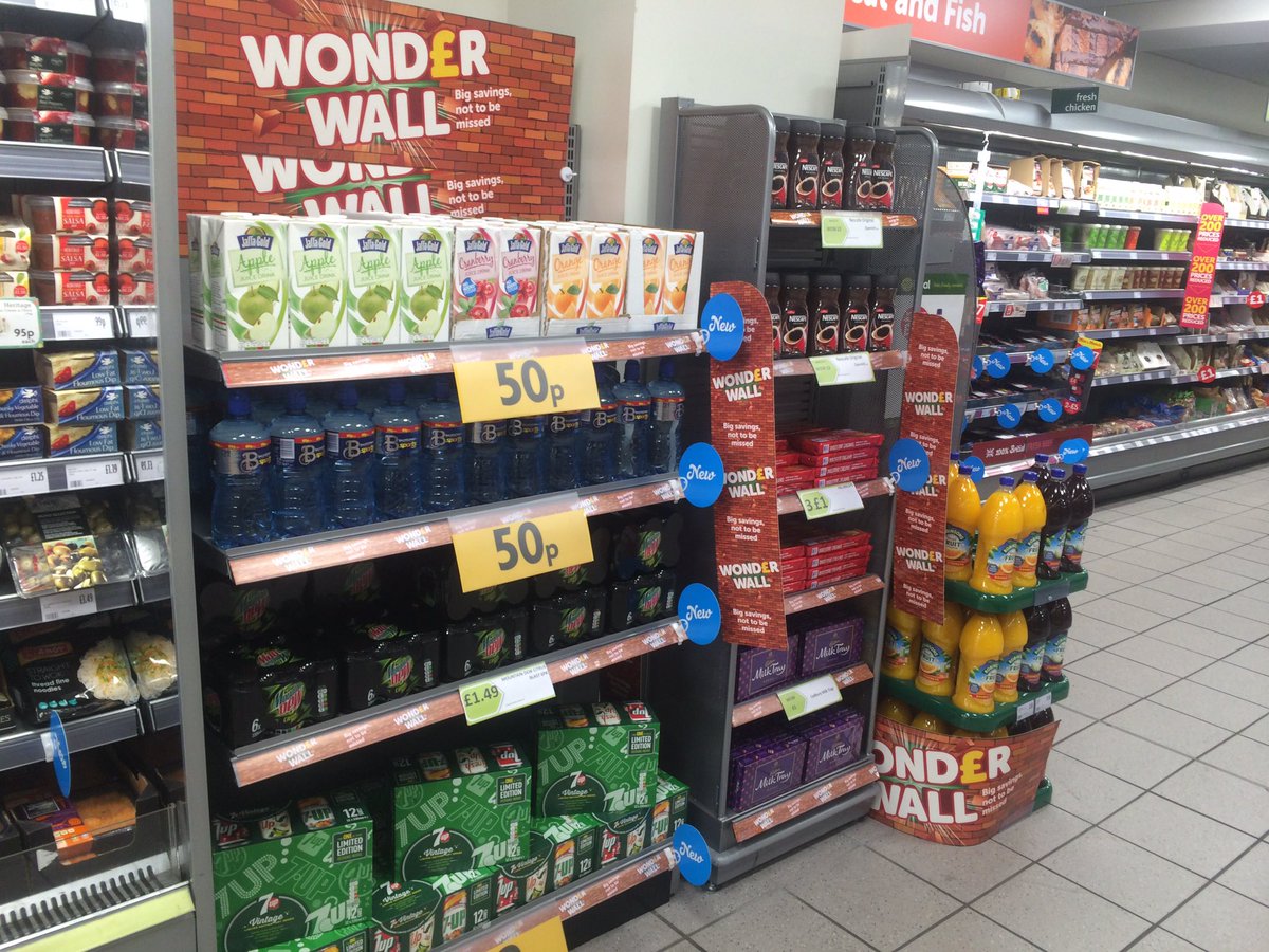 MyLocalstreath's tweet image. Amazing deals! 😆 #bankholiday  @MGcomment @BetterStreatham @ShopinStreatham @PaulalanDennis @BuckmanJulian