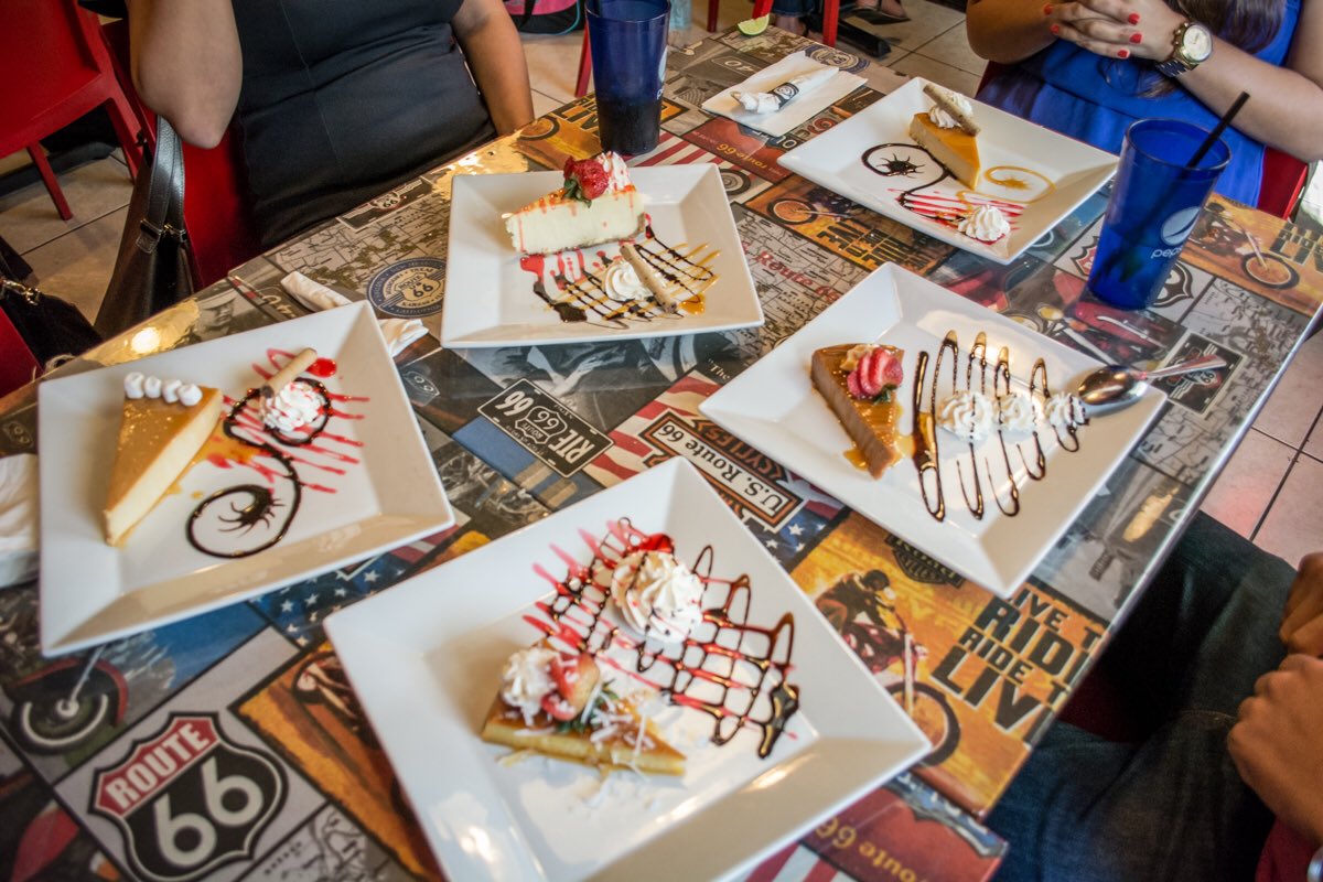 puttanescapr's tweet photo. Has espacio para el postre... 😛 https://t.co/kjhBBg0SBp