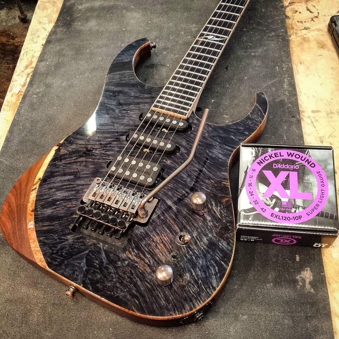 EQGuitars's tweet photo. New string order was placed, packed, shipped and delivered in 24 hours. Great customer service @DaddarioandCo https://t.co/80LTrBZCkV