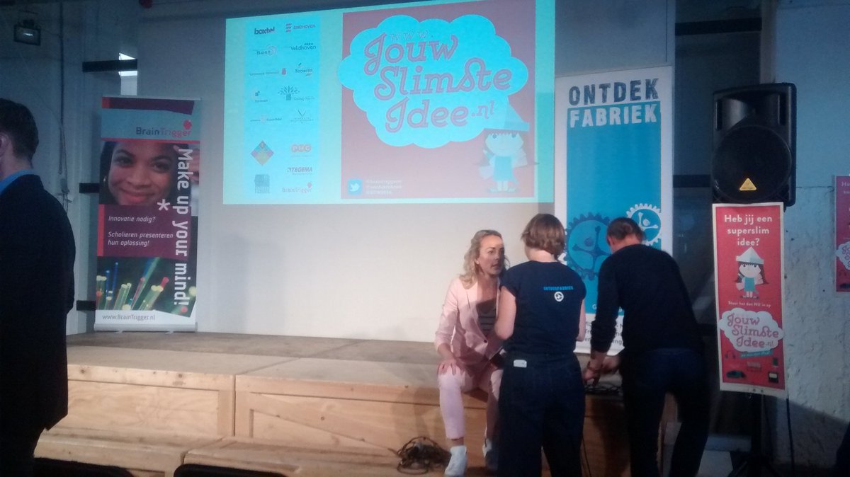 SenjaBoom's tweet photo. Vandaag in de jury van #JouwSlimsteIdee bij de @Ontdekfabriek. De fantasie van deze kinderen is echt goud waard. https://t.co/gXKAWh8vgE