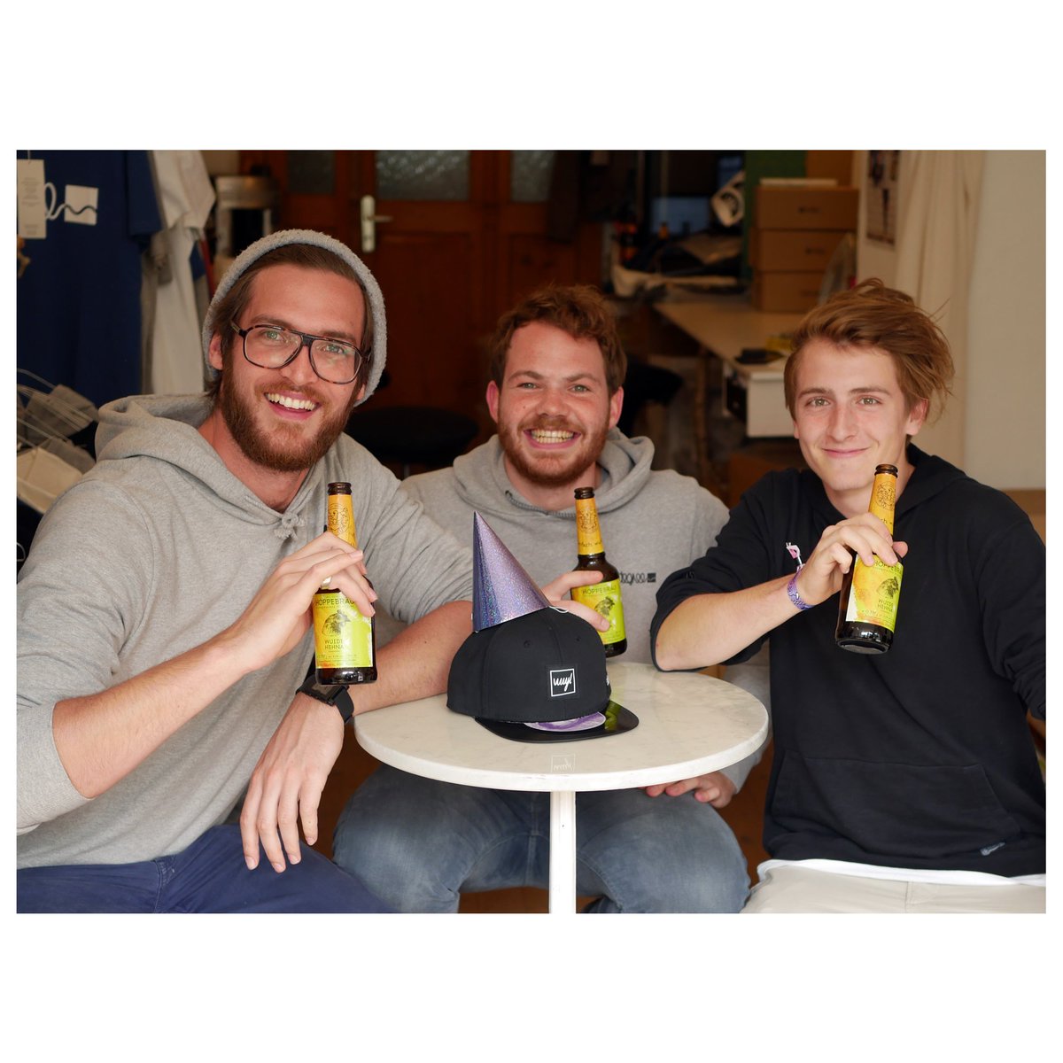 VinylCap's tweet image. #celebrate 
Cheers to you! Until tomorrow evening you can get the #vinylcap @kickstarter kickstarter.com/projects/26493…