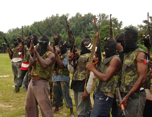 Militants Shut Down Pipelines, Onshore in Nigeria, locals voice support