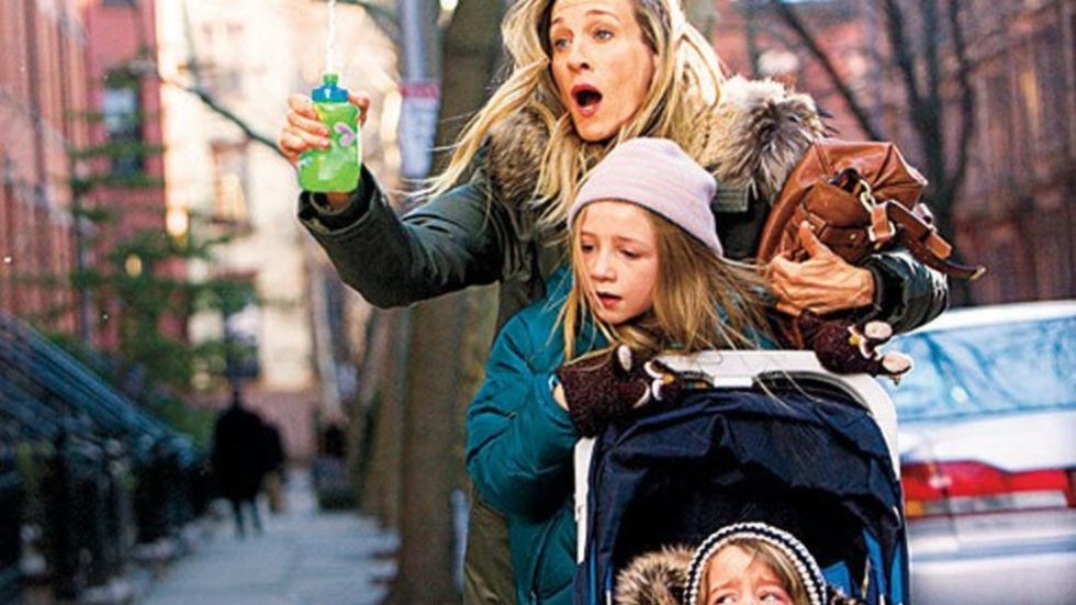 Я не знаю как она это делает афиша. Она это делает с удовольствием. Она это делает с удовольствием. I don't know how she does it. Она это делает с удовольствием.