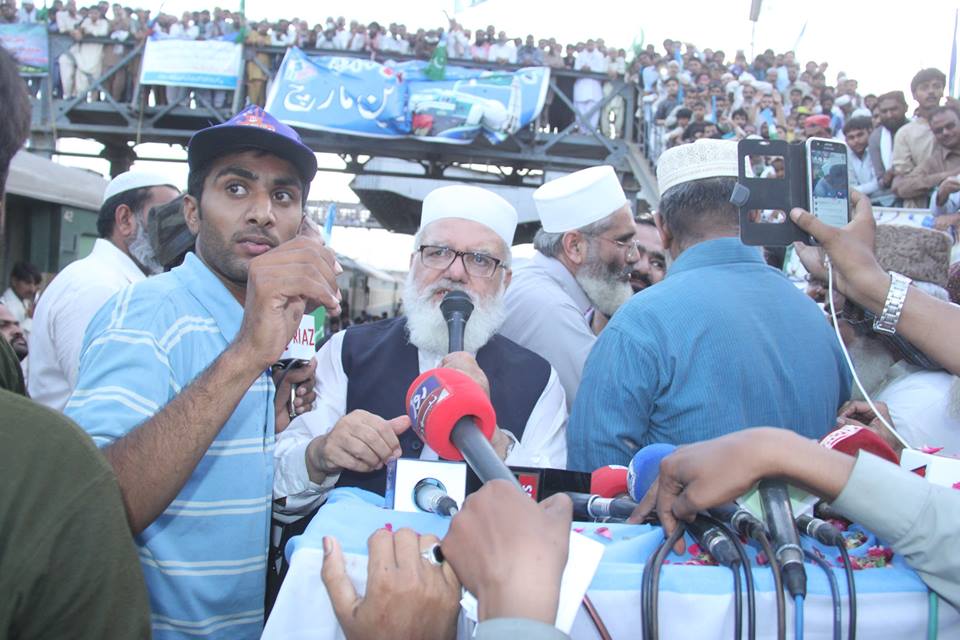 JIPOfficial's tweet photo. حیدرآباد : حیدرآباد اسٹیشن پر سیکرٹری جنرل جماعت اسلامی پاکستان لیاقت بلوچ خطاب کر رہے ہیں
#JIPExposingCorruption https://t.co/48FSYl8IWR