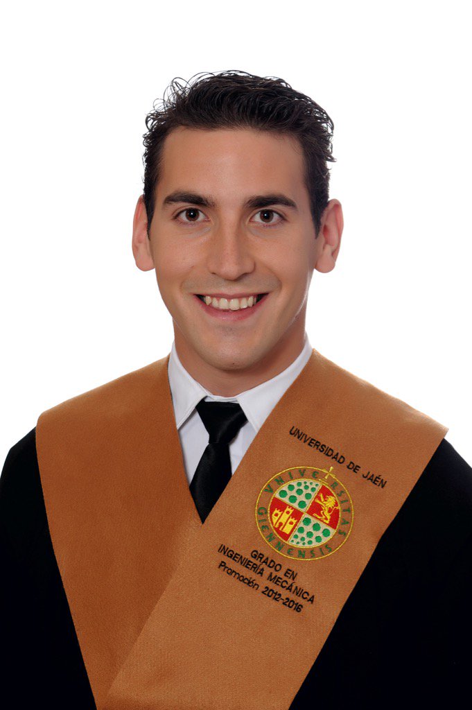 Todo esfuerzo tiene su recompensa!! Gracias a mi familia que sin ellos no seria nada posible